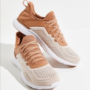 NEW APL TECHLOOM TRACER SIZE 8